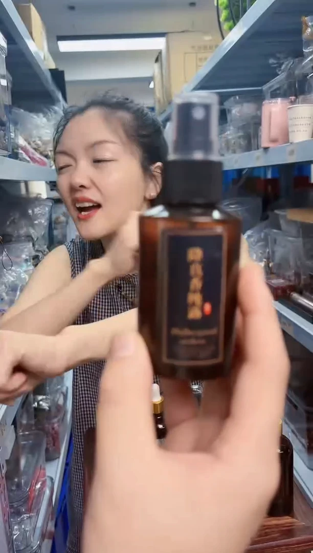 木降真香纯露一瓶