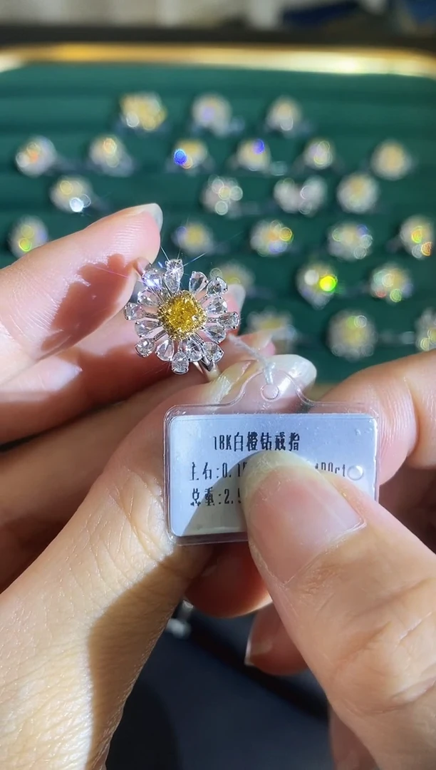 18K金镶嵌戒指钻石010