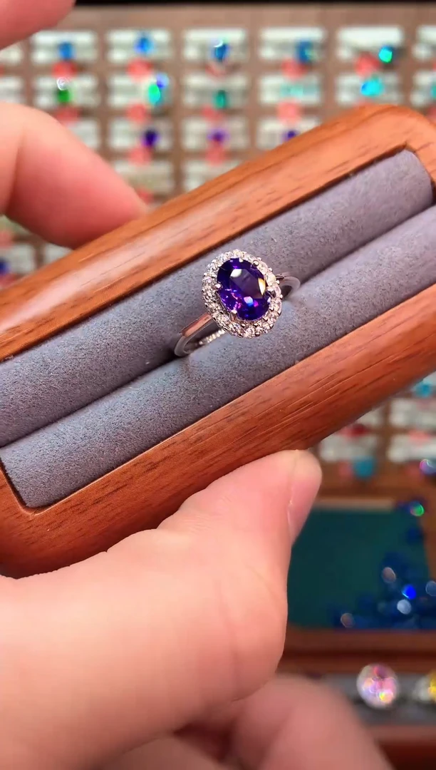 银S925镶嵌戒指紫晶......