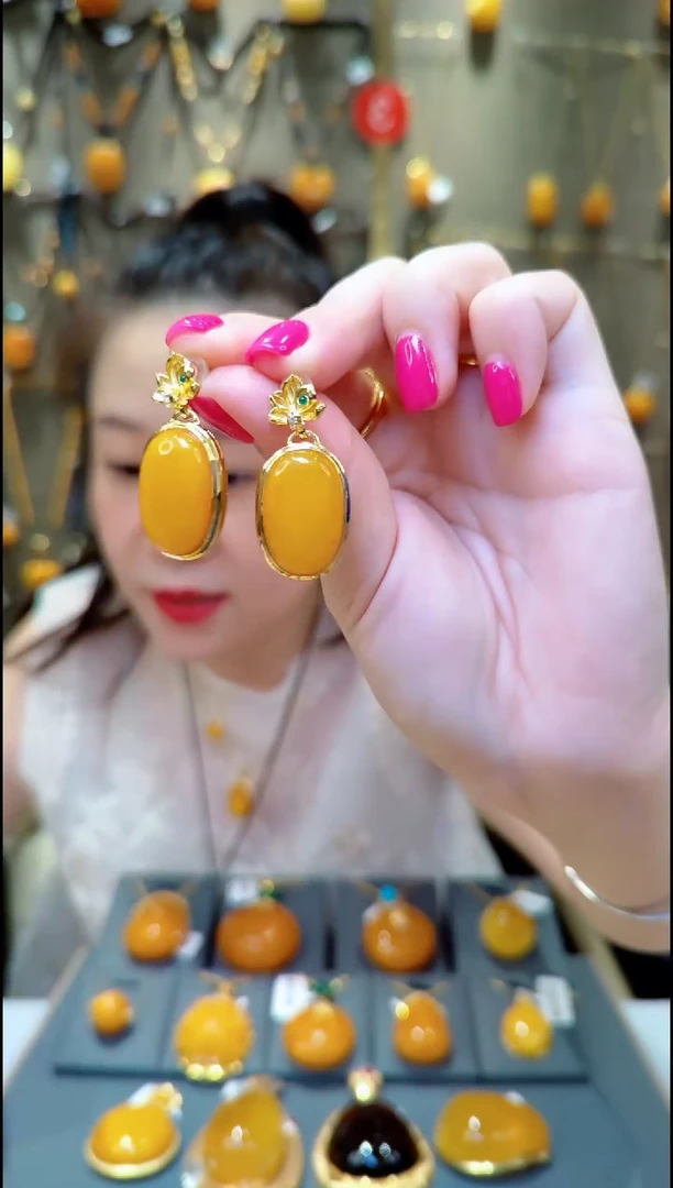 银S925镀金镶嵌蜜蜡耳饰﹣E778蜜蜡耳坠