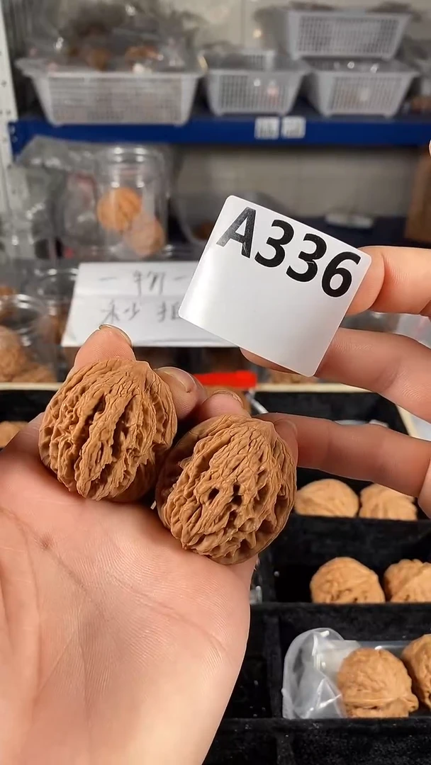 把件文玩核桃38麦穗虎头