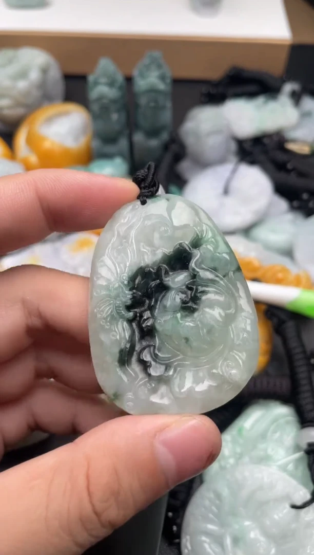 吊坠(不含链)未镶嵌翡翠1