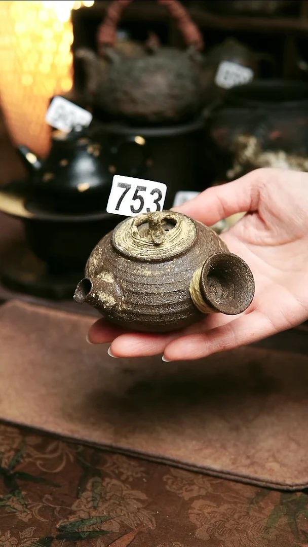 753紫砂全手工粉引侧把茶壶100毫升左右