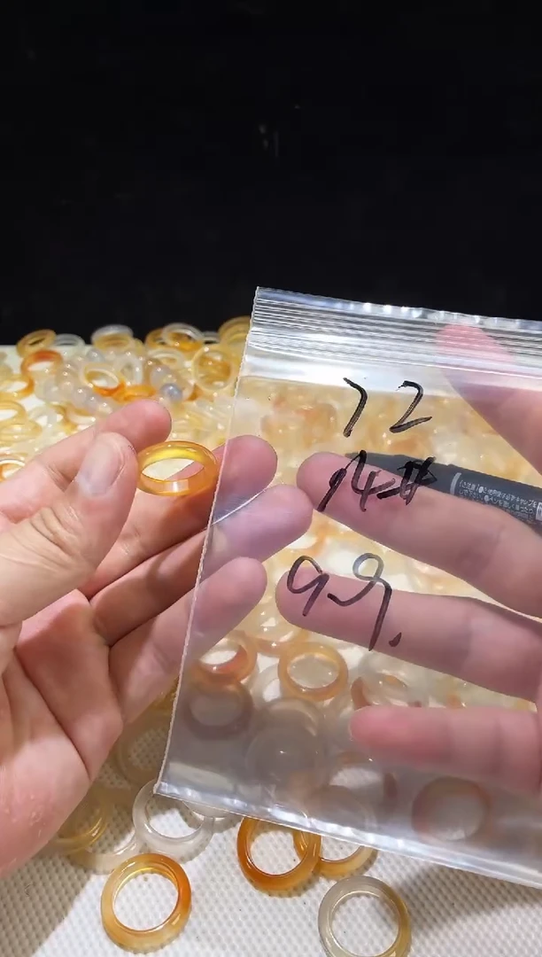 未镶嵌戒圈玛瑙/玉髓72