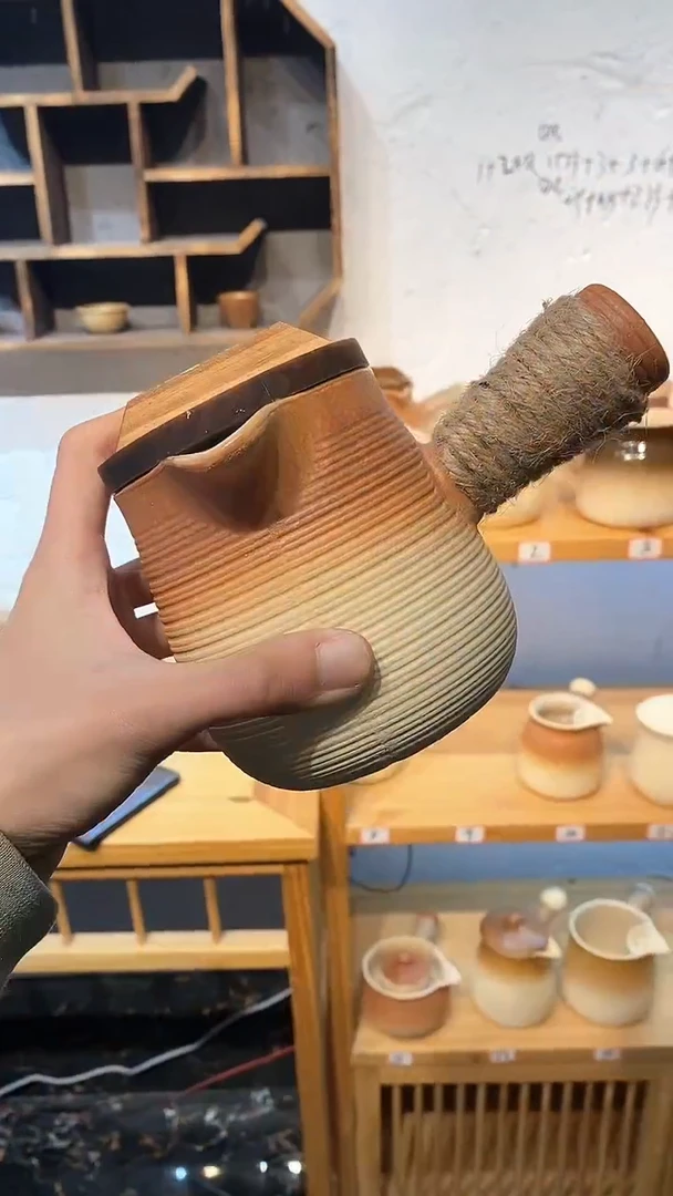 【闪购商品】实心把手古典罐罐壶+木盖