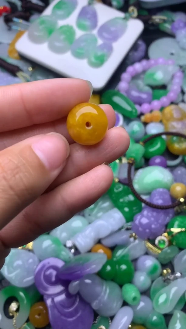 颈饰未镶嵌翡翠缅甸翡翠吊坠