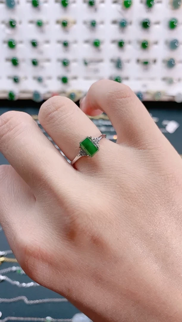 【闪购商品】翡翠戒指银S925镶嵌天然翡翠