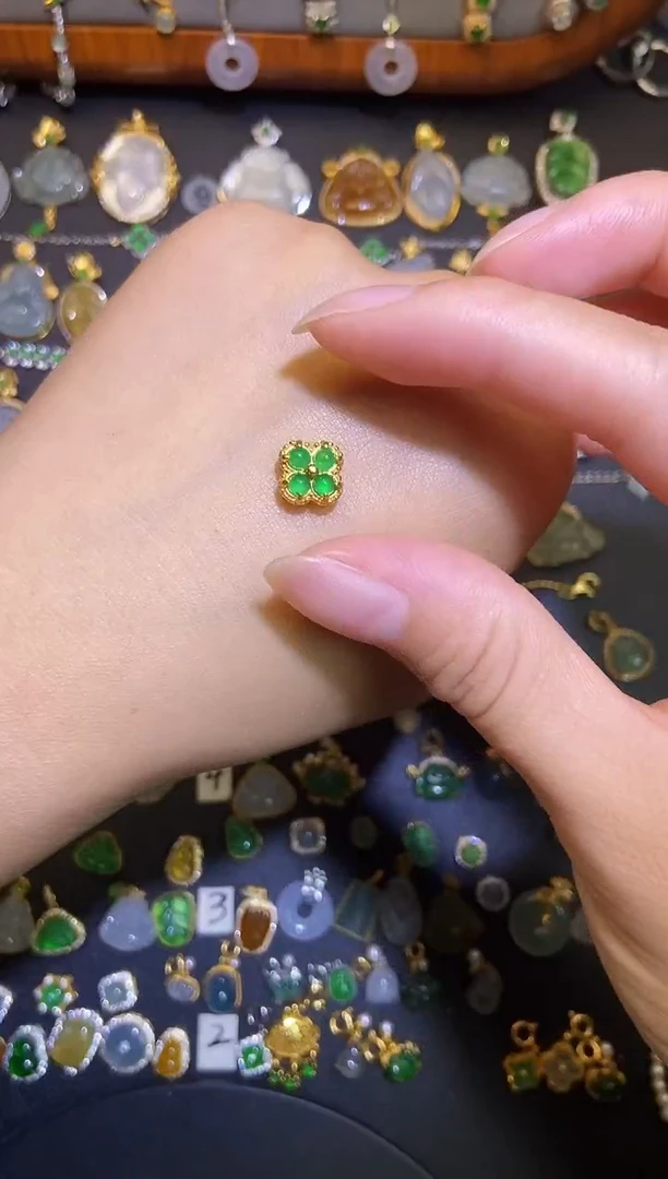 翡翠银S925镶嵌吊坠(不含链)天然A货翡翠