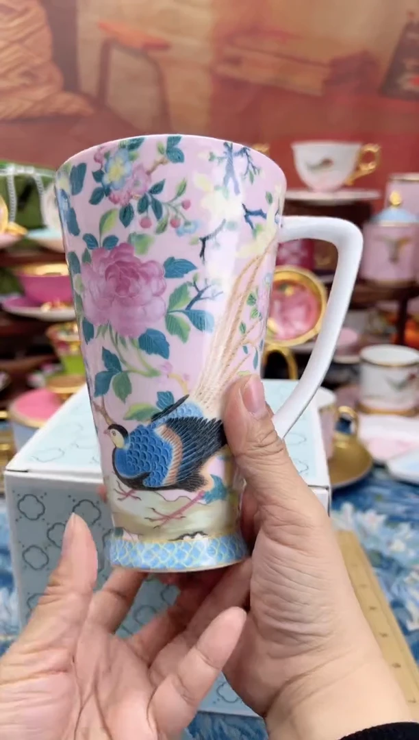 瓷片粉色马克杯，。，。