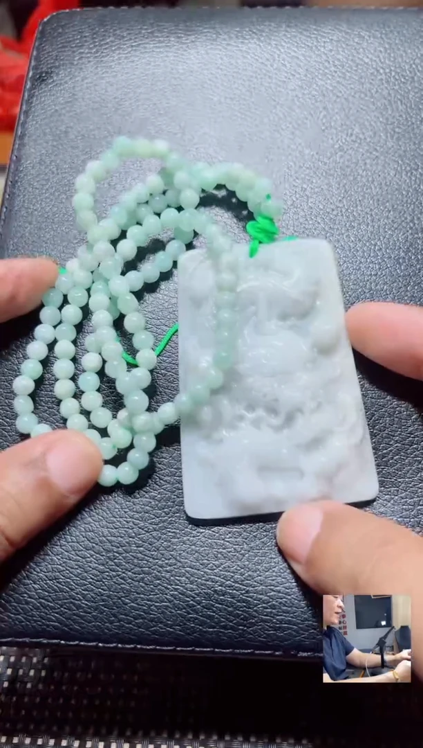 翡翠未镶嵌颈饰吊坠