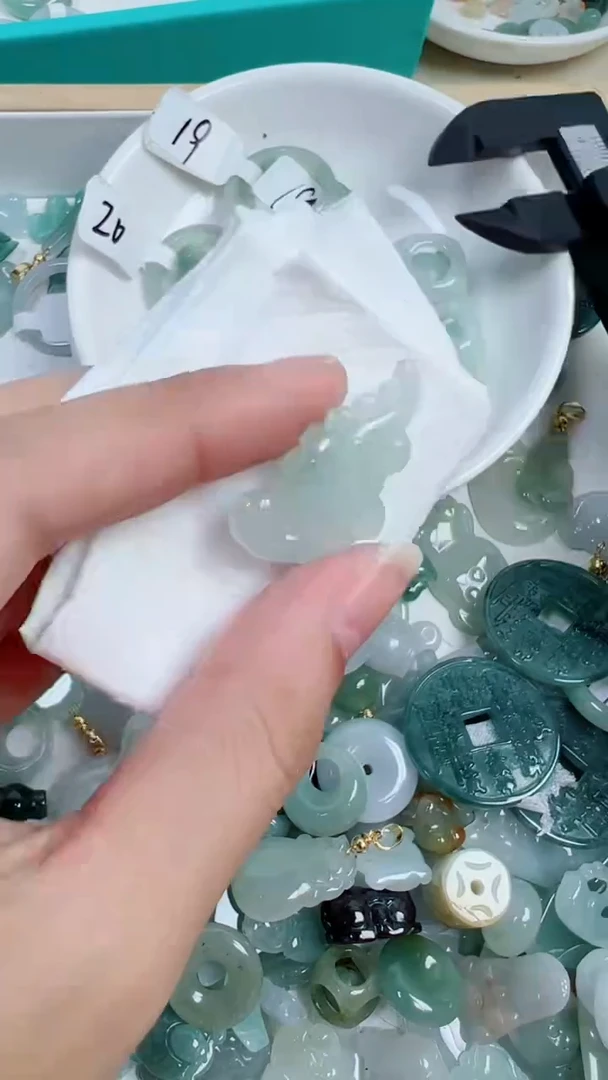 散珠翡翠222号链接，A货翡翠
