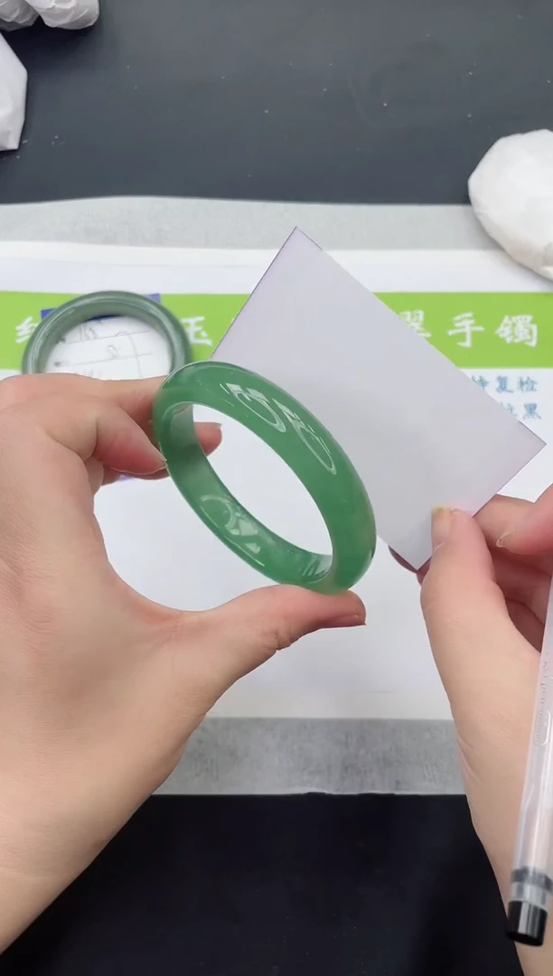 【闪购商品】石英质玉手镯未镶嵌D169-60+