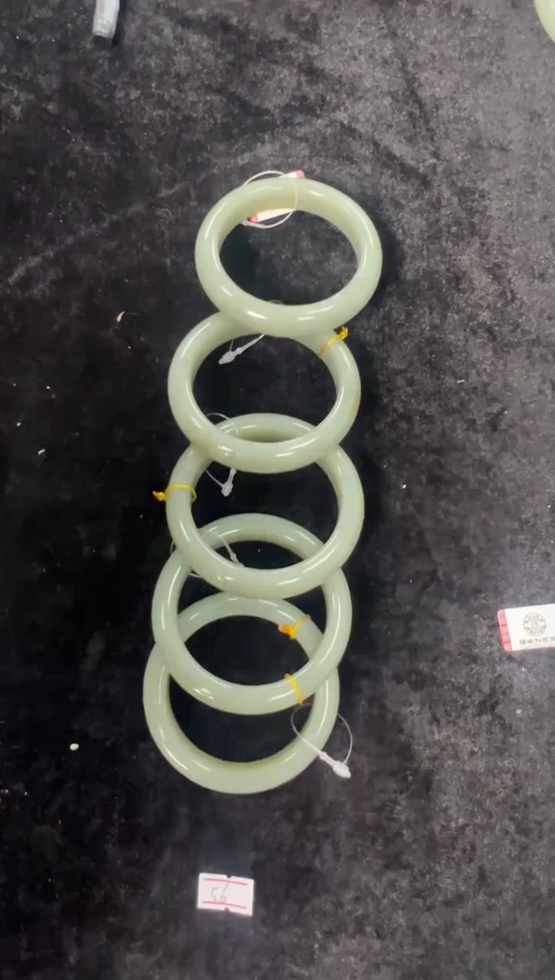 未镶嵌手镯和田玉青白玉56+手镯多样性发货