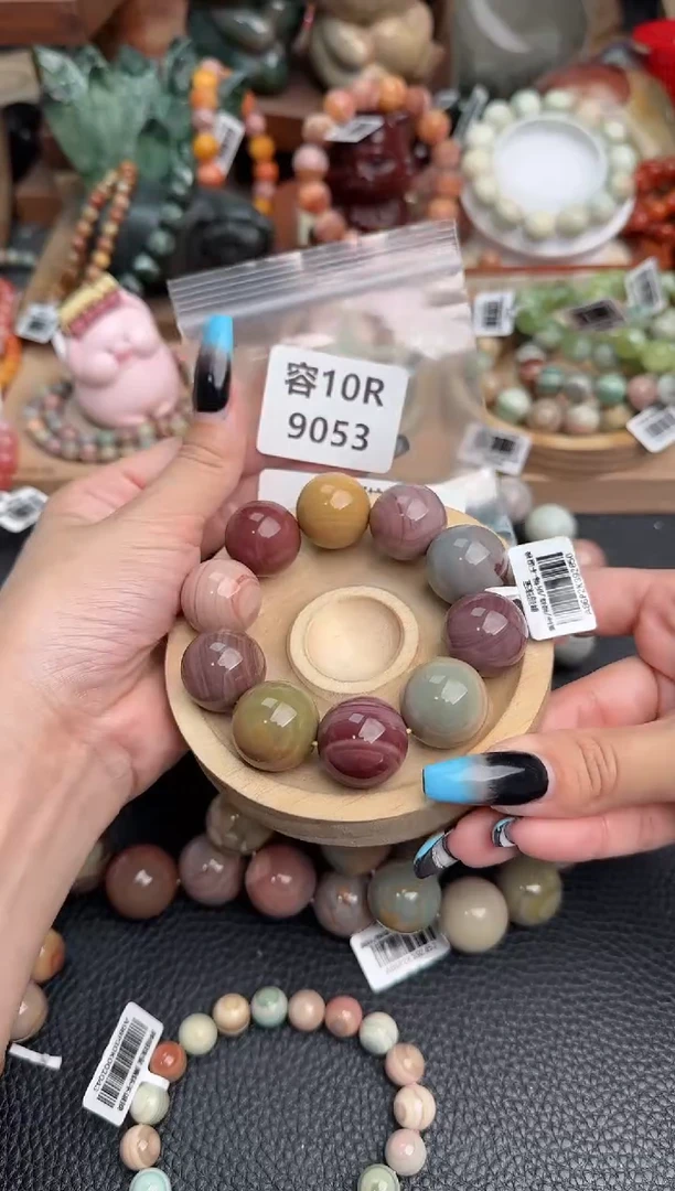 【闪购商品】石英质玉未镶嵌手链10R9053