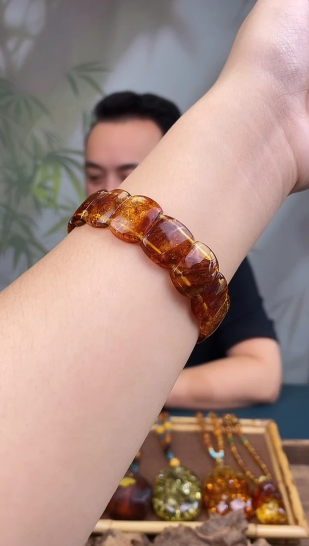 未镶嵌琥珀裸石多样性发货 只发其中一件