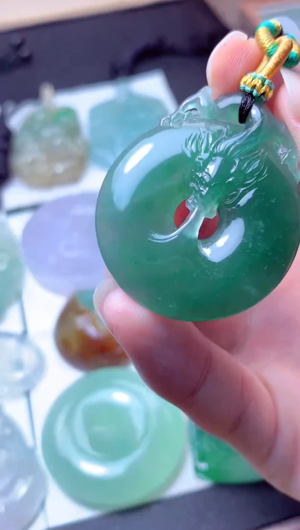 颈饰未镶嵌翡翠天然A货翡翠