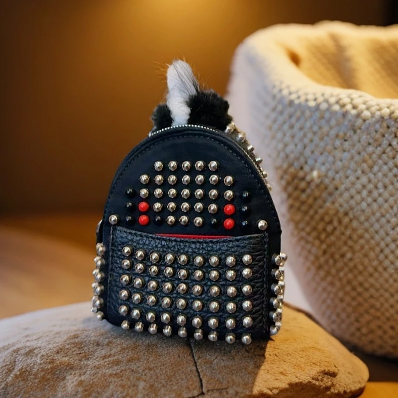 95新 FENDI/芬迪 铆钉零钱包 1175 9946