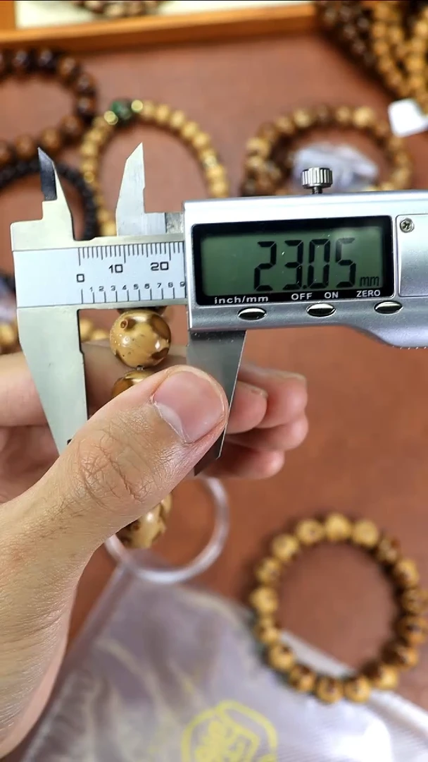 手串紫金鼠?****࿐紫金鼠浓烟圆珠13MM