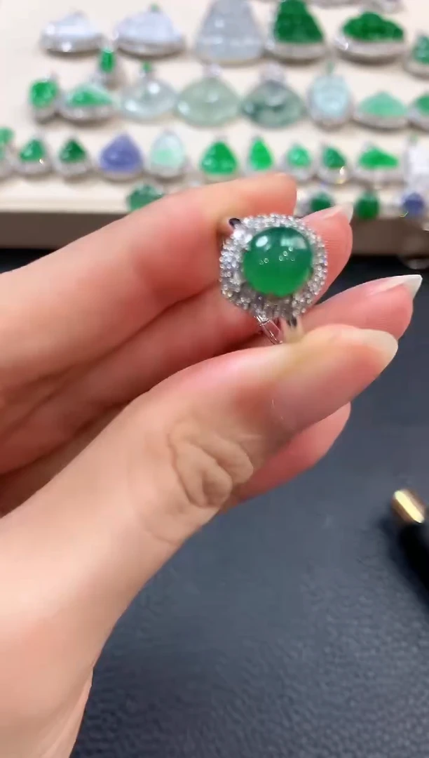 【闪购商品】翡翠戒指18K金镶嵌b64