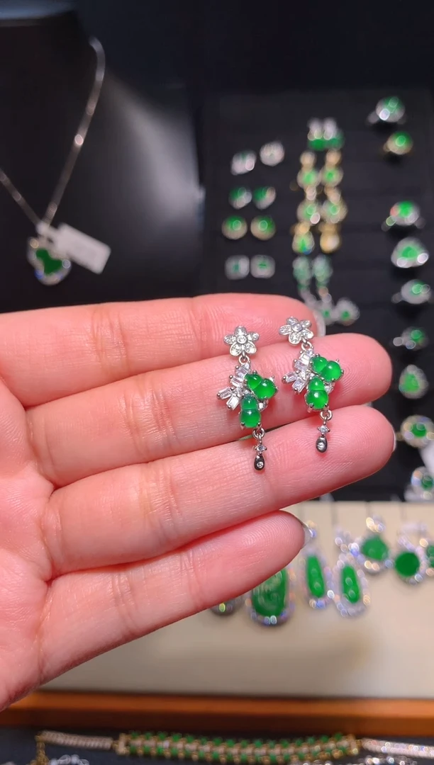 【闪购商品】翡翠耳饰银S925镶嵌耳坠