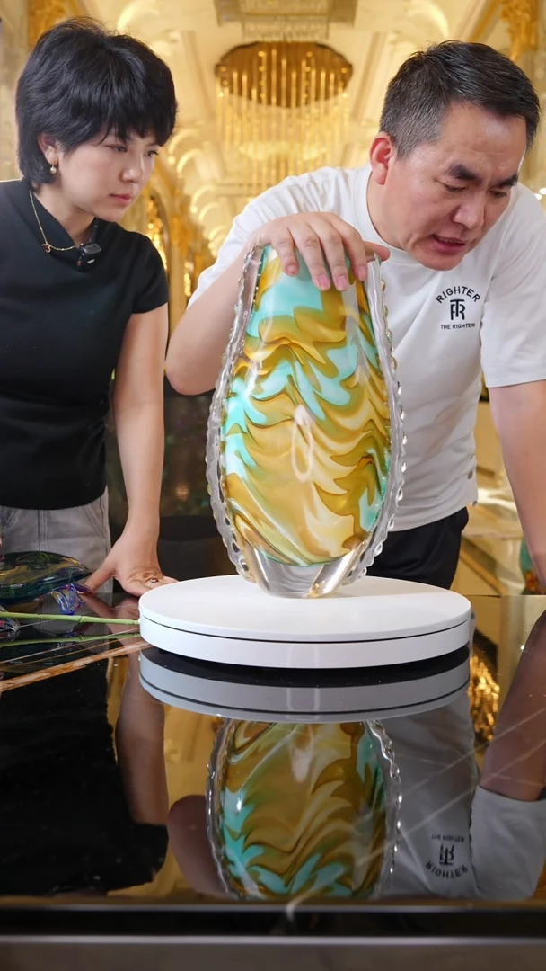 摆件小**伟琉璃艺术摆件C150