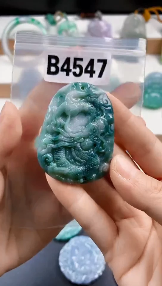 颈饰未镶嵌翡翠天然翡翠吊坠挂件