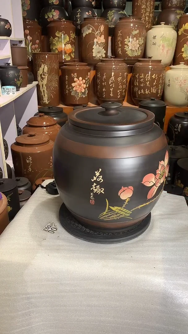 五号彩填水缸荷花图