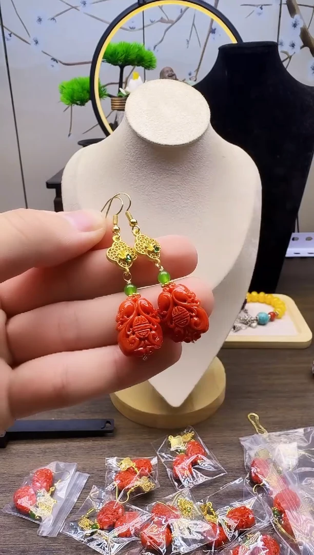 玛瑙/玉髓耳钉14K金镶嵌QY08