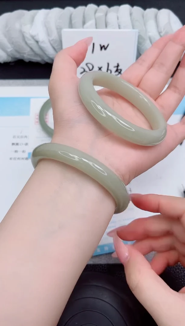 石英质玉手镯未镶嵌83-58.1