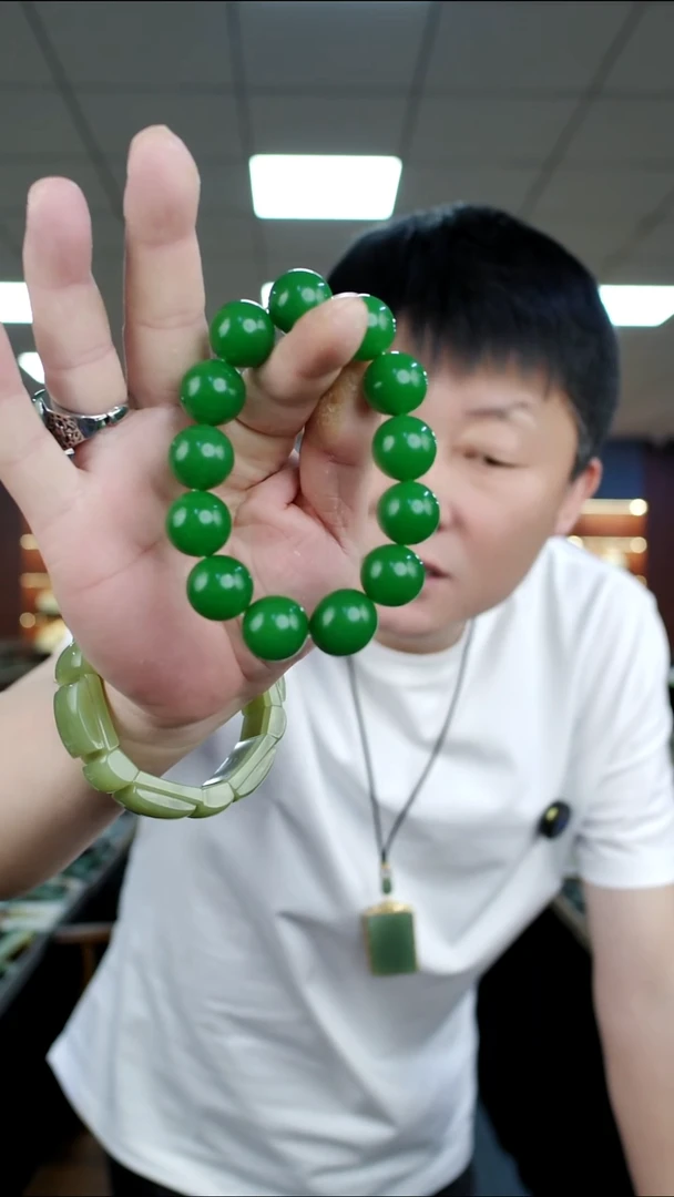 未镶嵌蛇纹石玉手串多样是发货随机发一