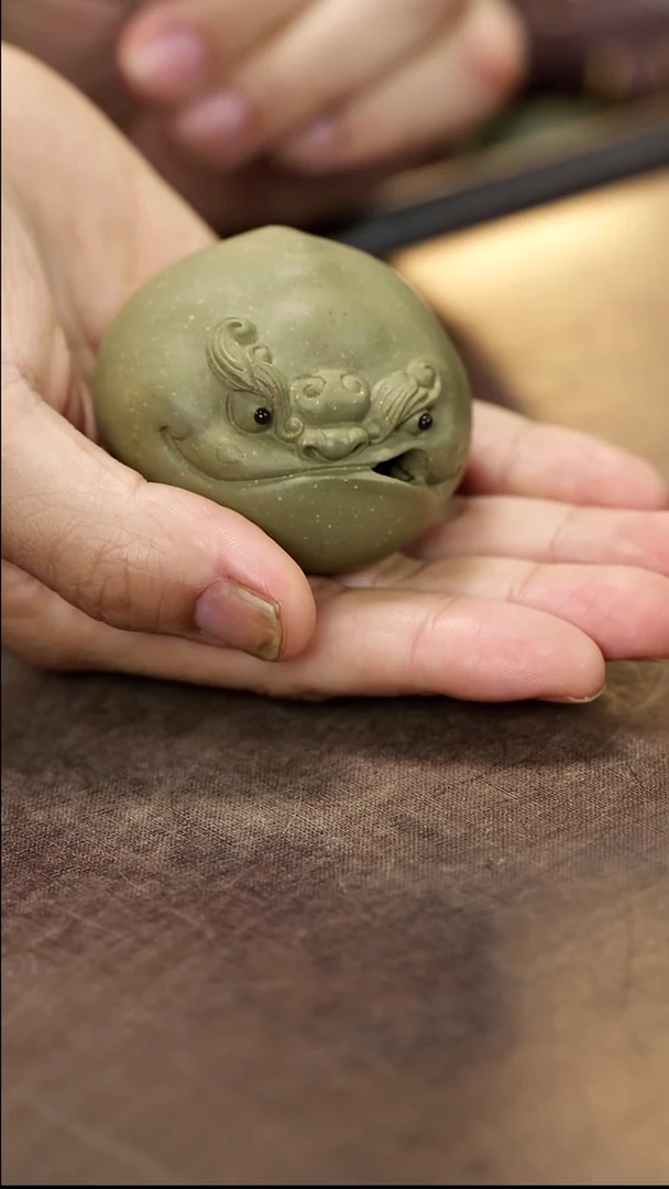 紫砂茶宠金蟾紫砂