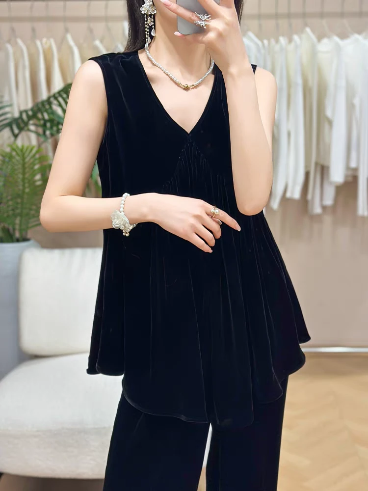 2025夏季新款时尚V领丝绒钉珠无袖上衣女显瘦
