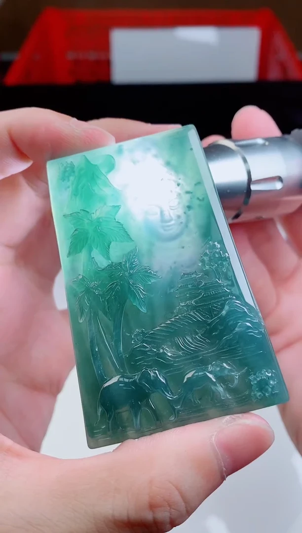 颈饰未镶嵌翡翠  ·