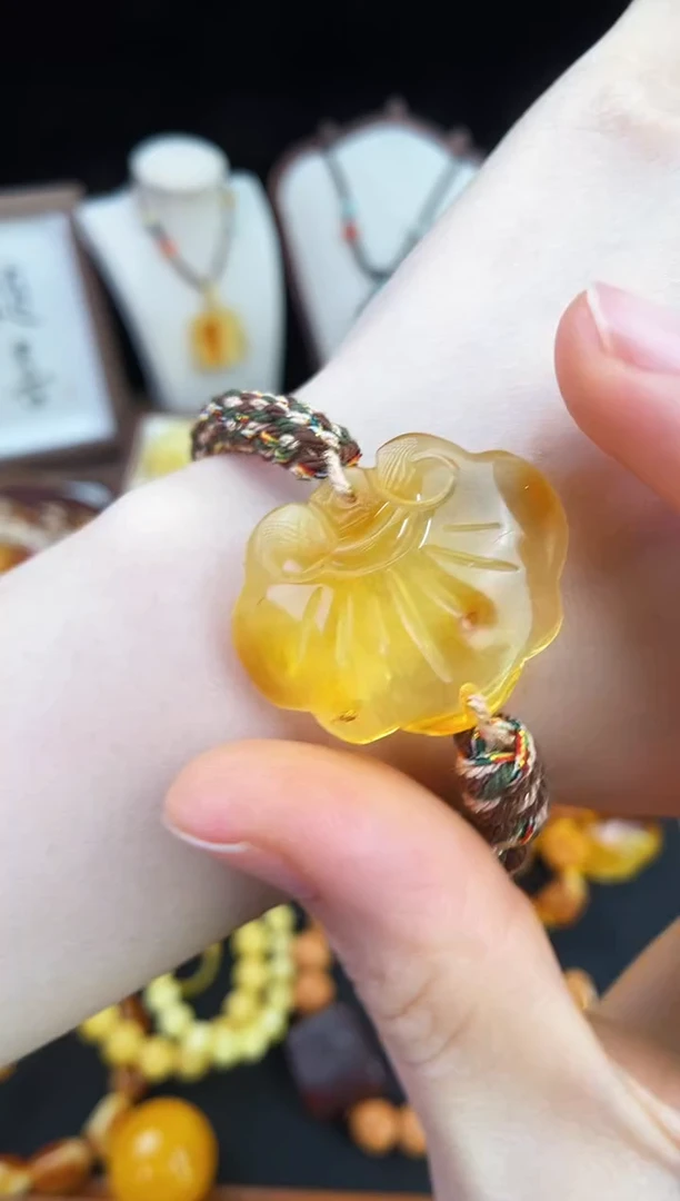 琥珀未镶嵌珠宝奇石柒月