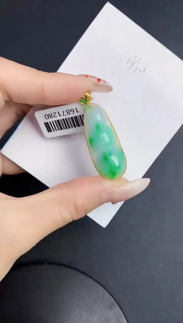 【闪购商品】翡翠颈饰18K金镶嵌00000000001
