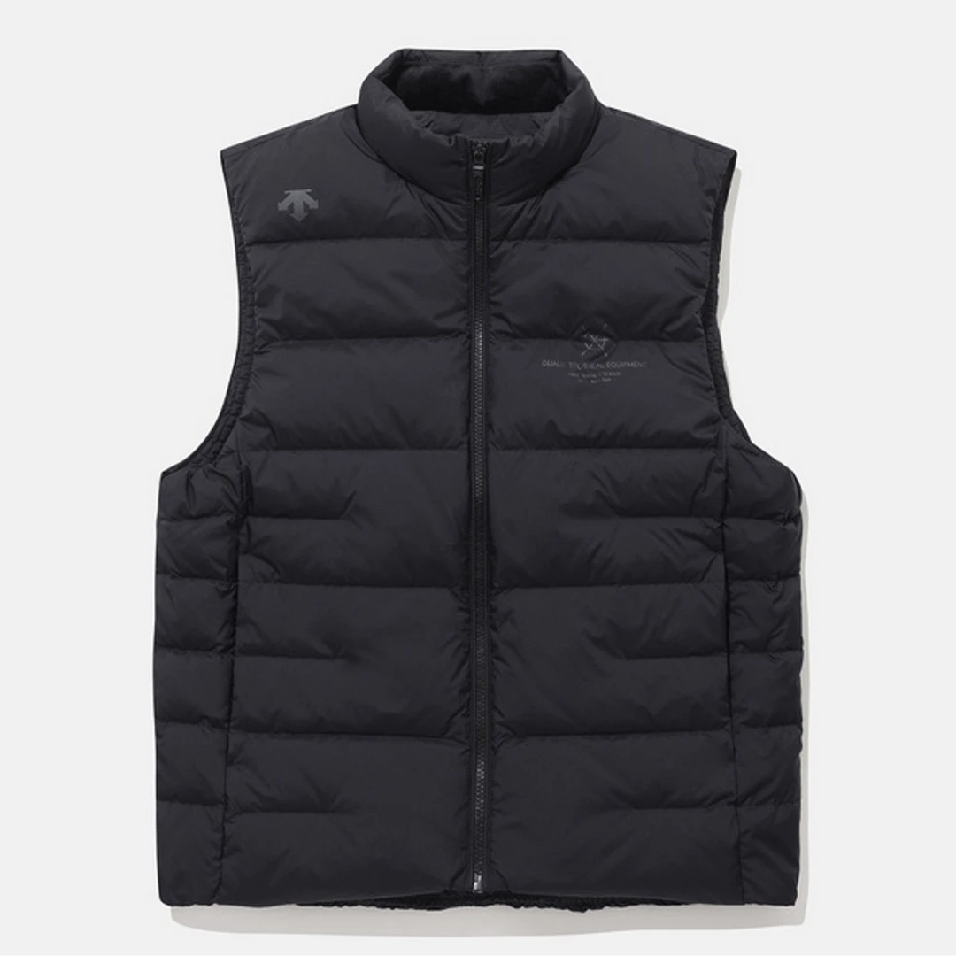 DESCENTE/迪桑特徽标时尚黑色加厚保暖宽松鹅绒马甲SP421DDVO1