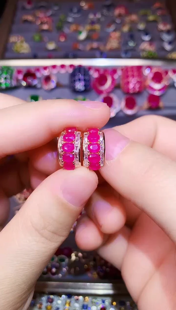 银S925镶嵌耳饰红宝石.....