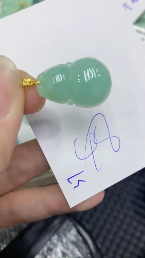 颈饰未镶嵌翡翠缅甸A货翡翠