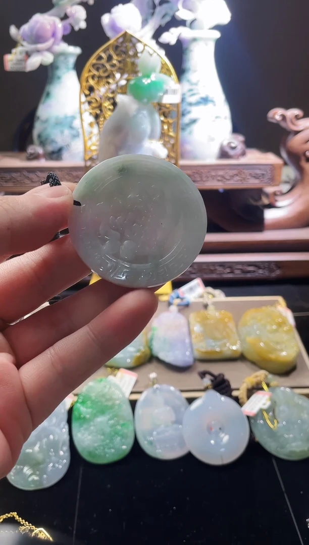 翡翠未镶嵌吊坠(不含链)bl89