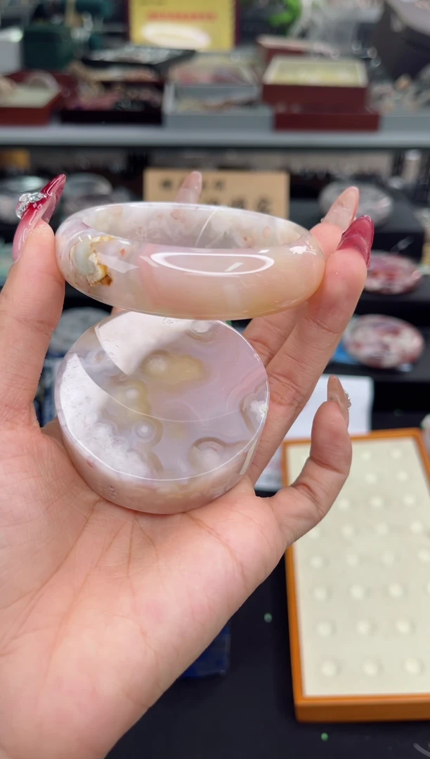 【闪购商品】石英质玉手镯未镶嵌57圈口（赠品镯心）3572280