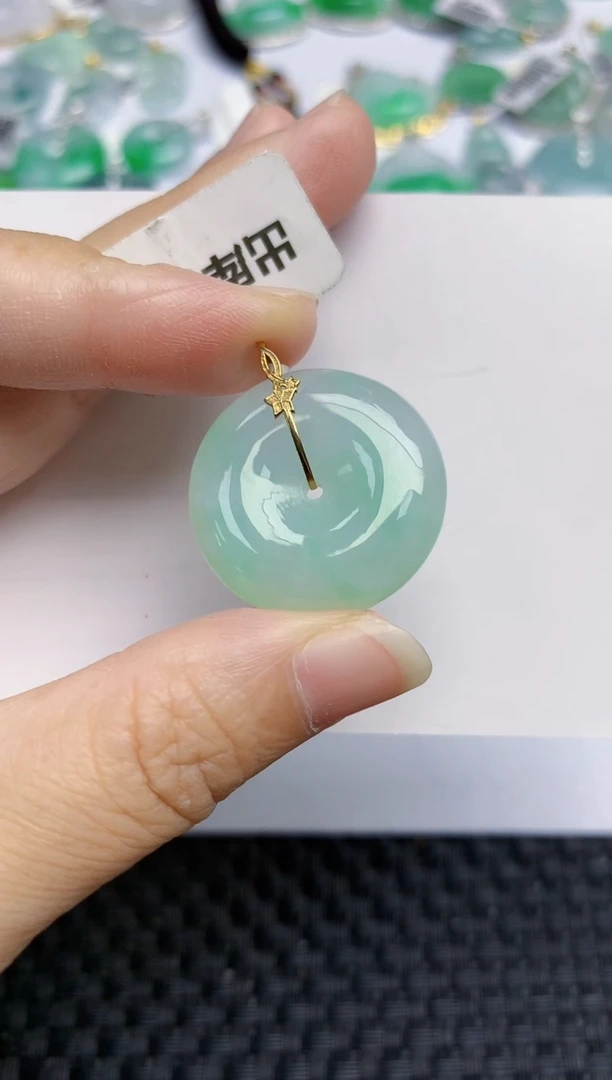 翡翠18K金镶嵌颈饰天然A货翡翠