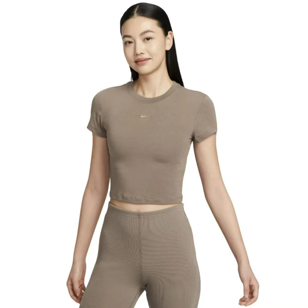 NIKE/耐克官方新款女子百搭舒适修身运动休闲短袖T恤-HF9539-233