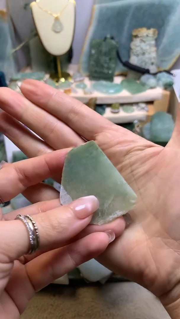 【闪购商品】翡翠挂件未镶嵌缅甸A货翡翠，没有运费险