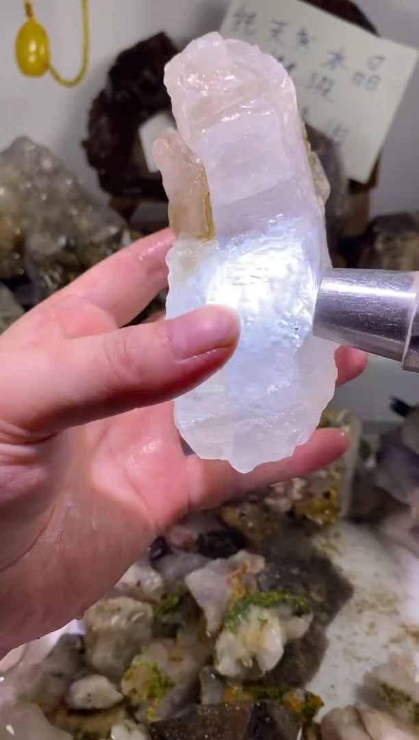 未镶嵌珠宝半成品水晶22号458g冰洲石