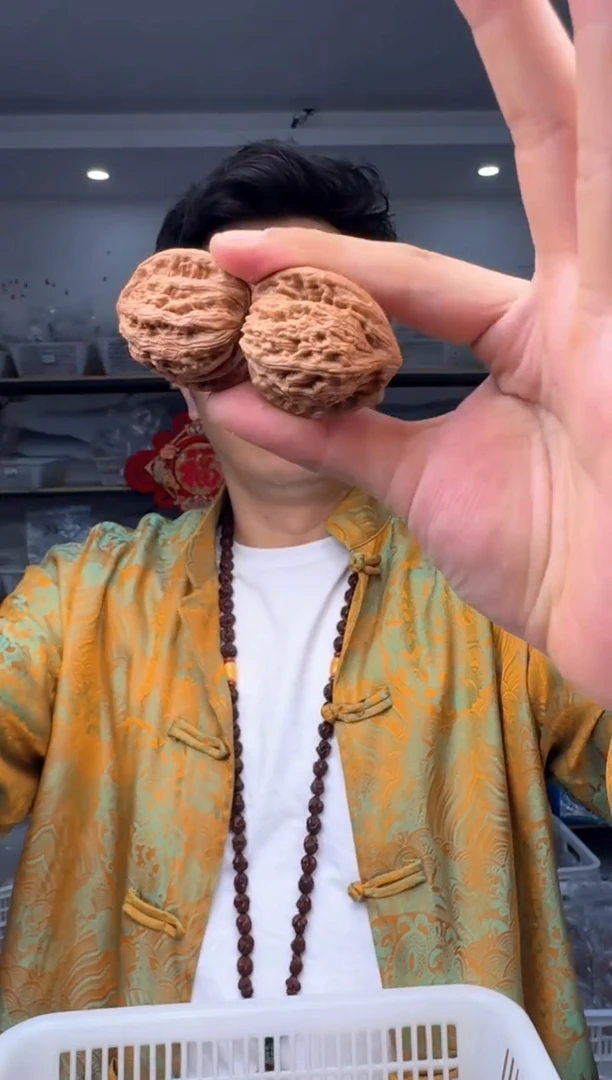 【闪购商品】文玩核桃把件35+玄武