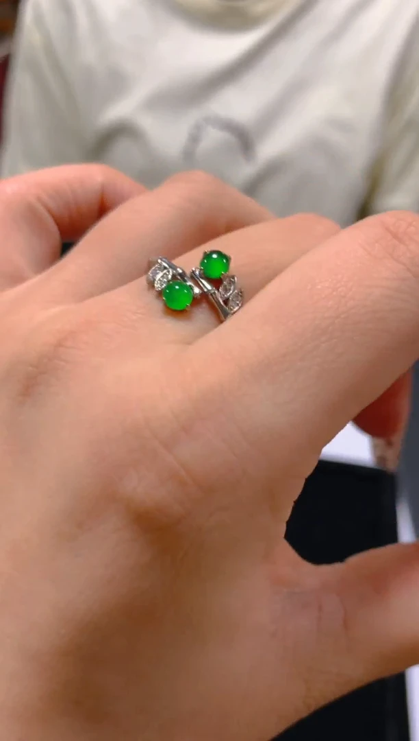 未镶嵌戒指翡翠多样性发一