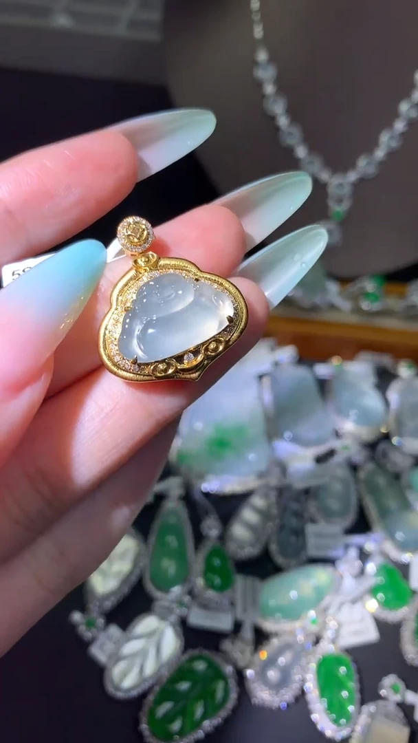 吊坠(不含链)18K金镶嵌翡翠吊坠