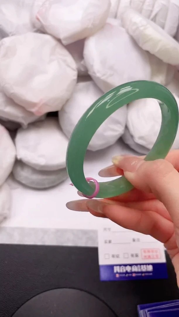 【闪购商品】石英质玉手镯未镶嵌2K173-57