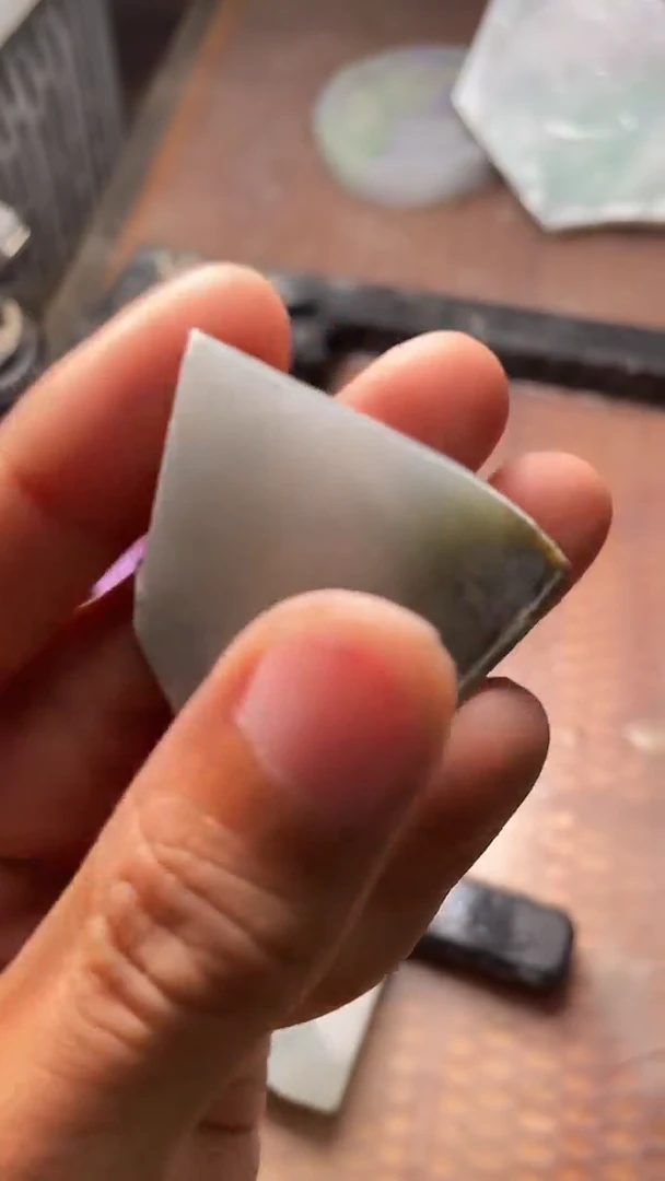 翡翠裸石翡翠片料