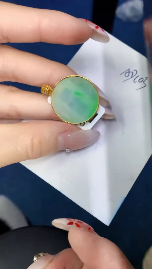 【闪购商品】翡翠颈饰18K金镶嵌00000000000